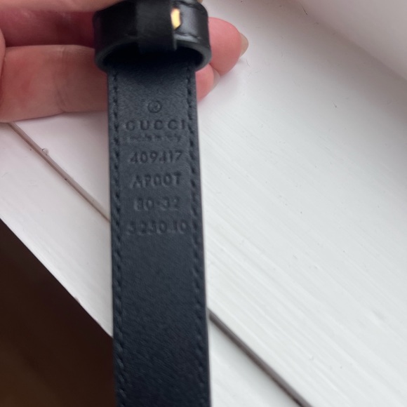 Gucci thin belt in black with gold hardware - Picture 7 of 7